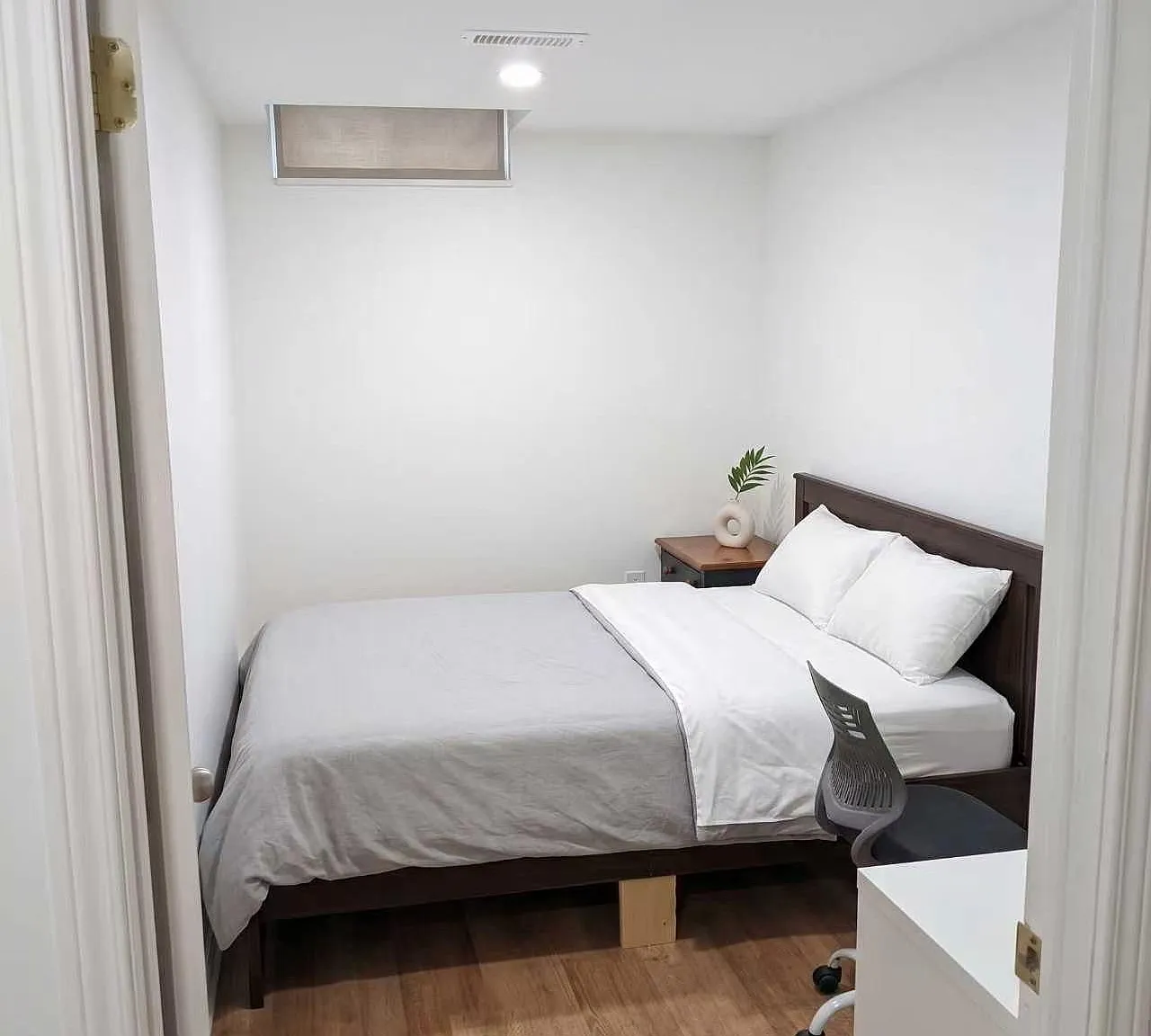 2 bed, $1,400 — Photo 2