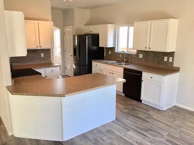 2024 Reed Grass Way — Photo 6
