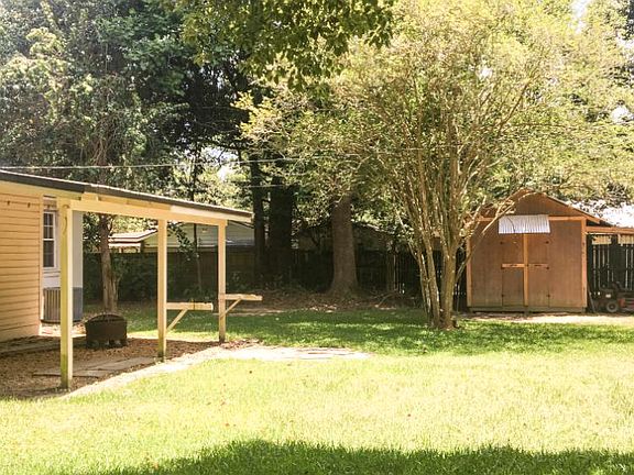 Outdoor building for tools, Christmas decorations or other storage needs