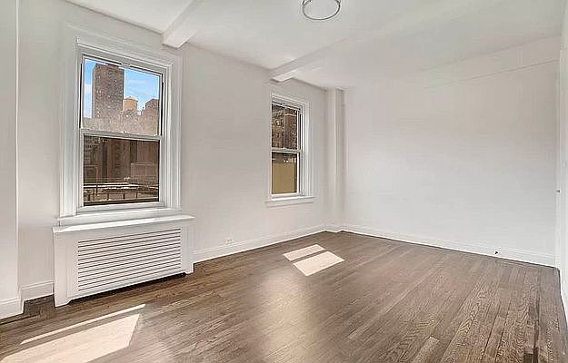 1st image of 157 E 37th St APT 1