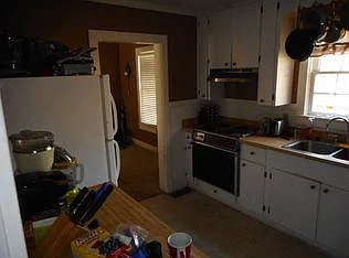 3 bed, 1300 sqft, $1,250 — Photo 2