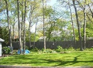 49 Charles Rd, East Patchogue, NY 11772