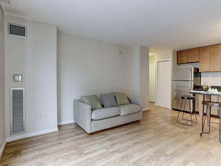 950 25th St NW #723-N — Photo 8