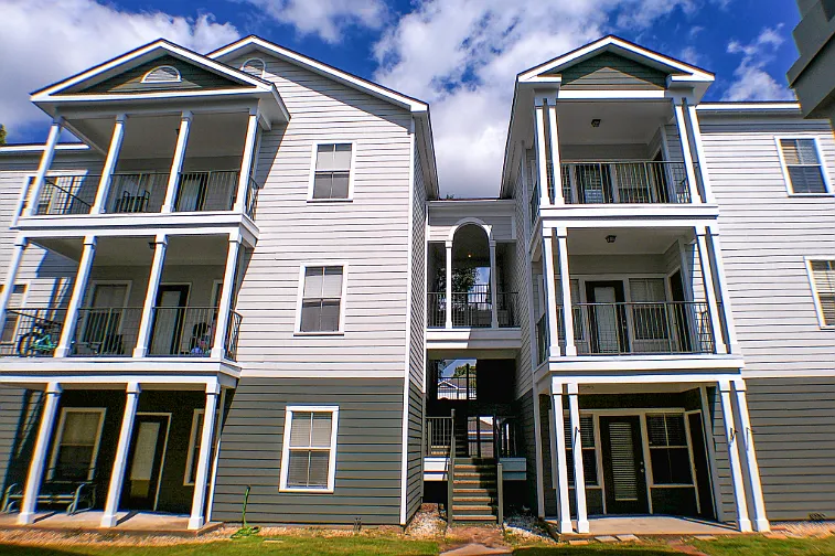 Botanica Apartments — Photo 7