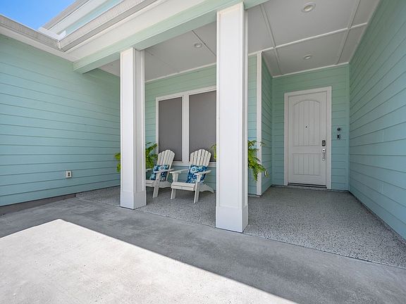 3rd image of 103 Angelfish Ct