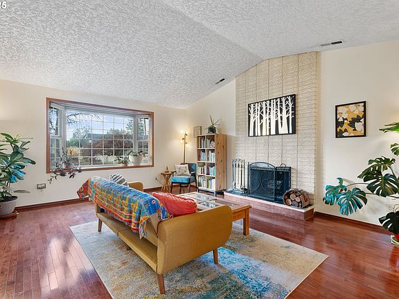 4th image of 6105 NE 98th Ave