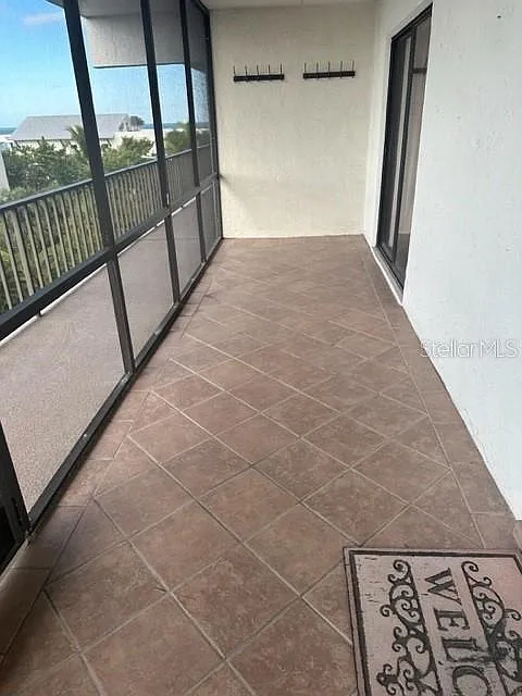 2 bed, 2.0 bath, 1036 sqft, $2,995 — Photo 3