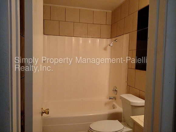 1st image of 336 N 14th St