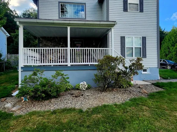 14 Hillside Rd, Pottsville, PA 17901