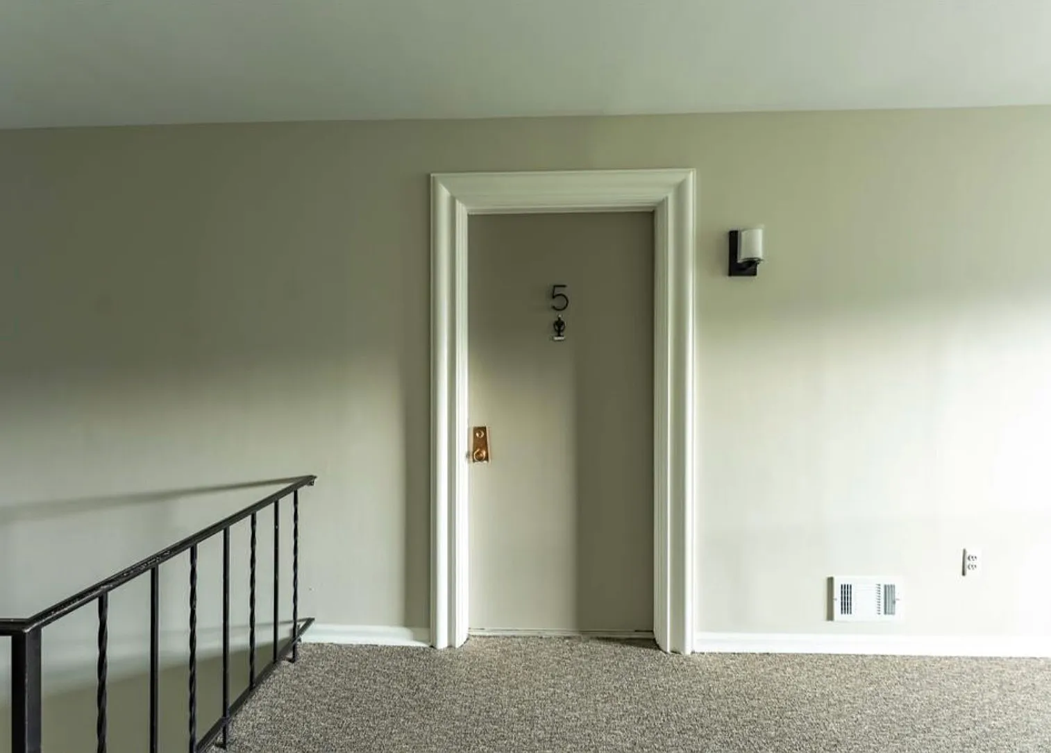 2 bed, 1355 sqft, $2,000 — Photo 2
