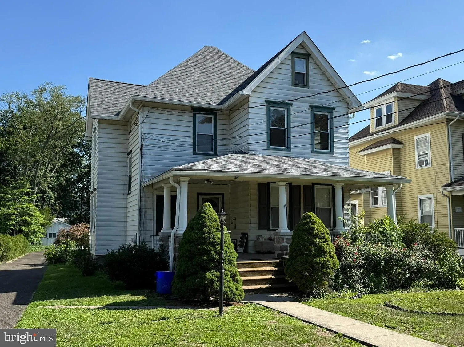 4 bed, 1300 sqft, $2,200 — Photo 2