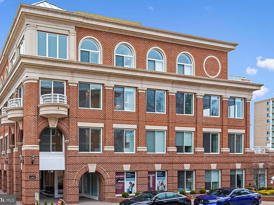 1st image of 625 Slaters Ln #106