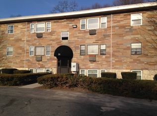 21 Auna Dr APT 3, Brockton, MA 02301