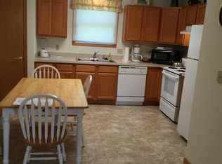 3856 Melrose Dr #B, Wooster, OH 44691