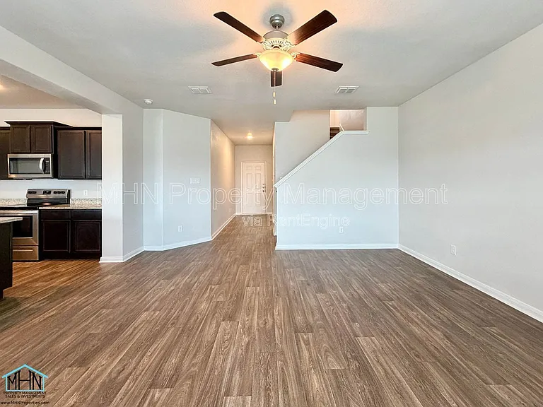 10950 Chippewa Trce — Photo 9