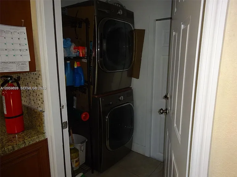 9240 SW 56th St #0 — Photo 8