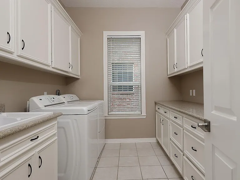 14 Graceful Elm Ct — Photo 18