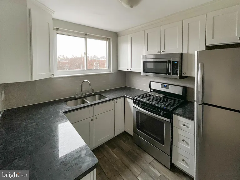 1409 N 76th St #13-403 — Photo 5