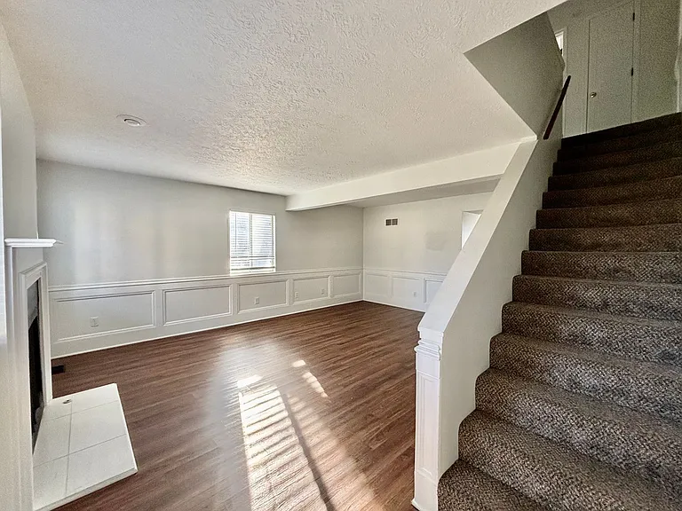 4420 Jarboe St — Photo 11