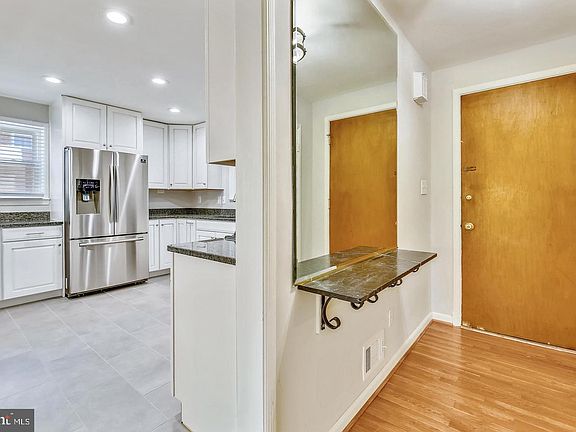 2nd image of 9417 Corsica Dr