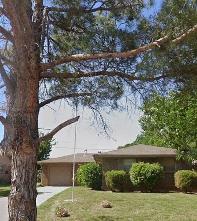 1st image of 6753 NW Compass Dr
