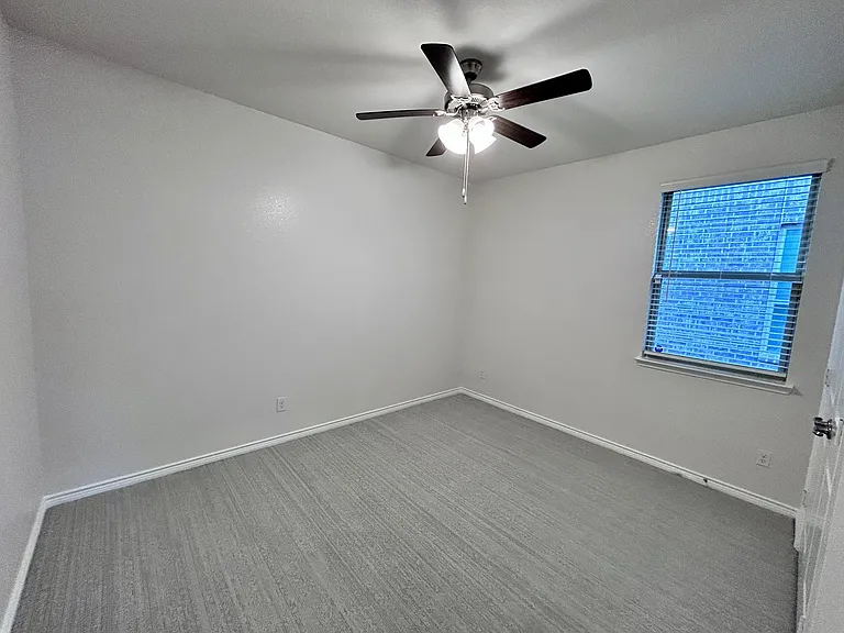 3024 Meredith Ln — Photo 10