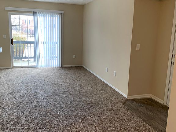 4th image of 2606 Lake Pointe Dr