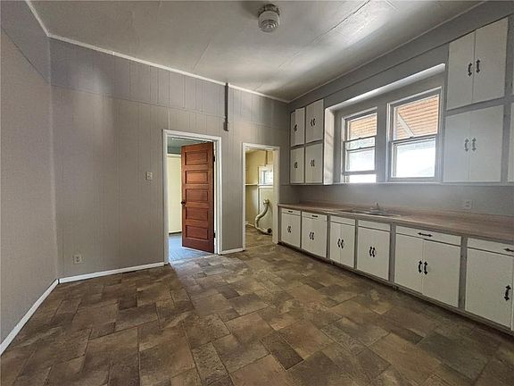 5th image of 603 Shady Ave