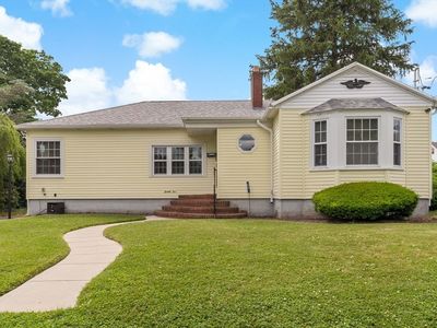 25 Grant Ave, Somerset, MA, 02726