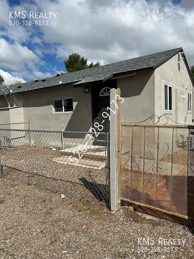 Building Photo - 280 E Pastime Rd #2
