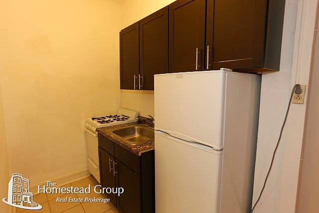 1st image of 2827 N Burling St APT 00207