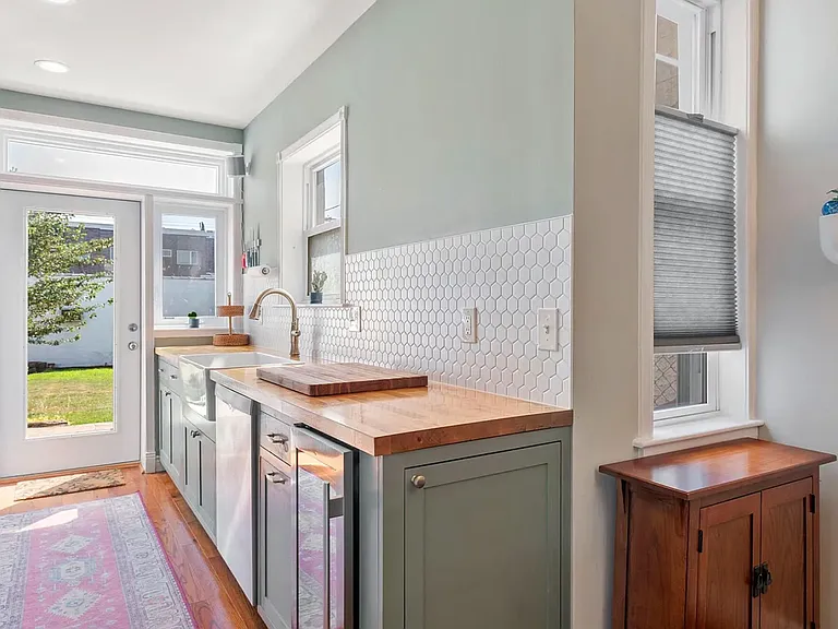 1109 E Wilt St — Photo 13
