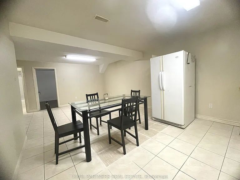 23 Vickers Rd #2-1 — Photo 4