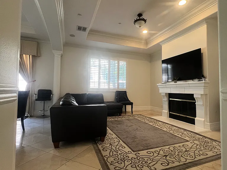 525 S 5th Ave #C — Photo 23