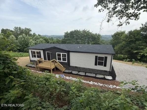 3827 Demory Rd, La Follette, TN 37766