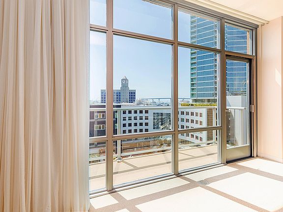 3rd image of 206 Park Blvd Unit 805