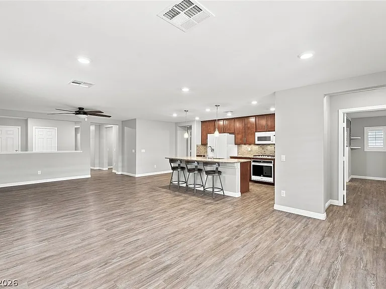1525 Deep Valley Ave — Photo 15