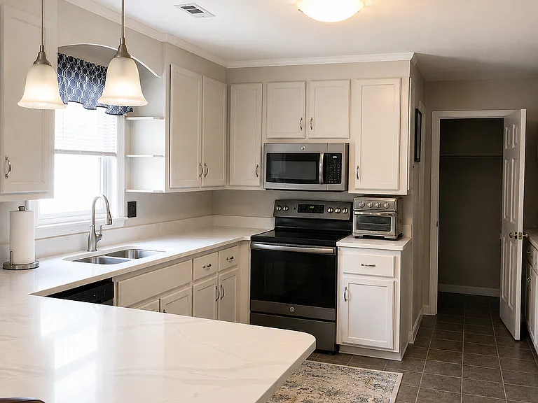 18365 Cherry Grove Cir — Photo 3