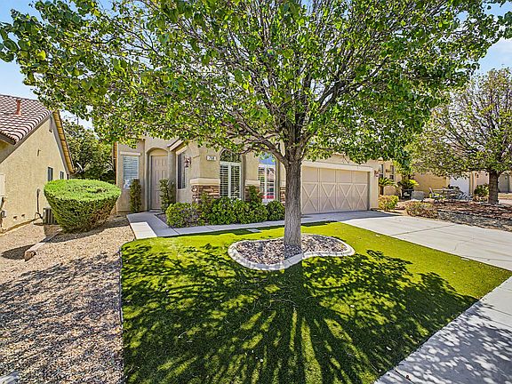 2nd image of 758 Rise Canyon Dr