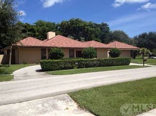 2708 Embassy Dr, West Palm Beach, FL 33401