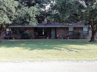 802 Richland East Dr, Richland, MS 39218