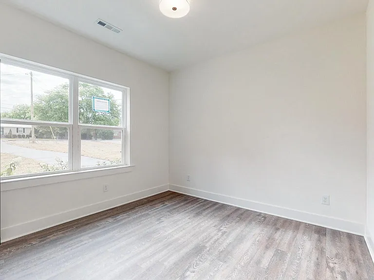 408 Farris Ave — Photo 8