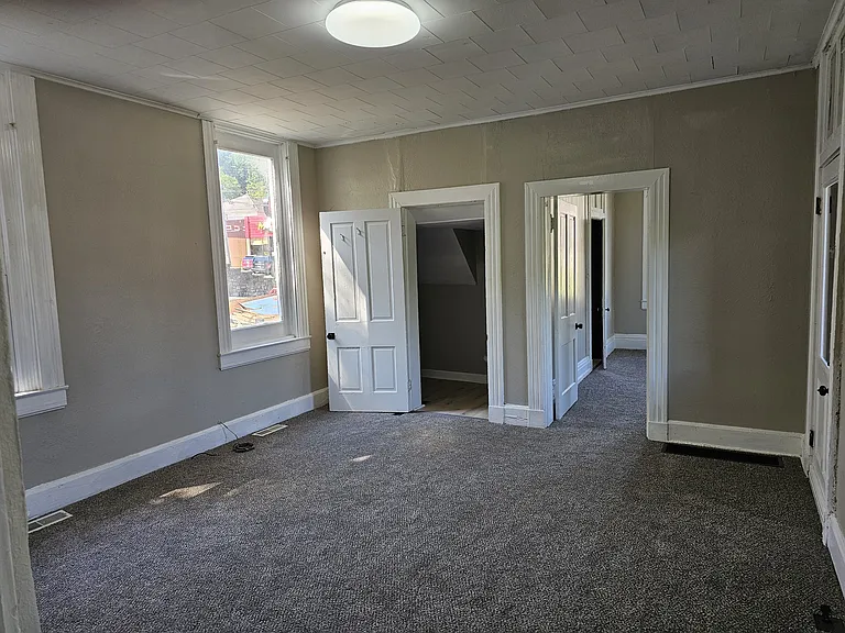 2101 Monmouth St #1 — Photo 9