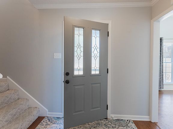 3rd image of 375 Tipton Lake Cir W