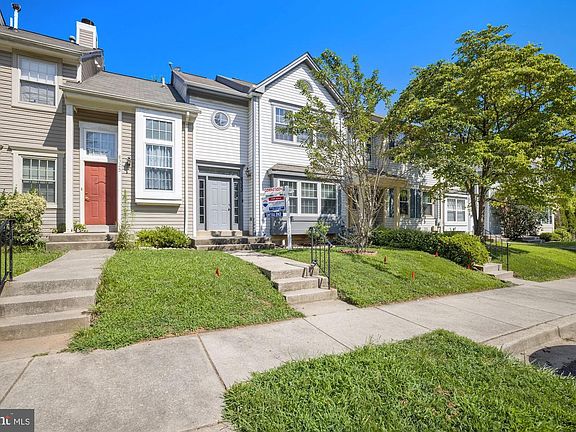 3rd image of 8323 Crooked Pine Ct