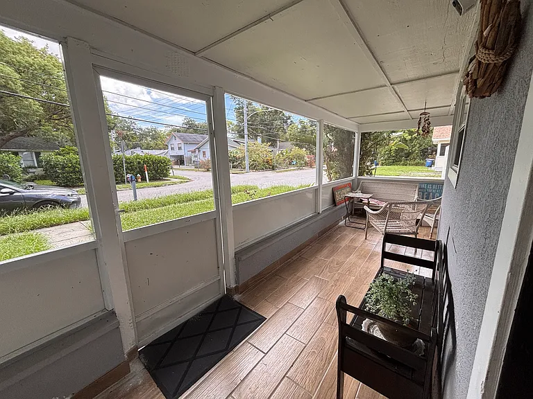 400 Vine Ave — Photo 13