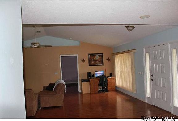 2nd image of 360 E Knightsbridge Pl
