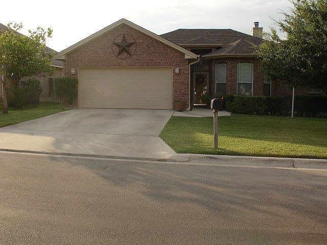 1st image of 1332 Pecan Arbor