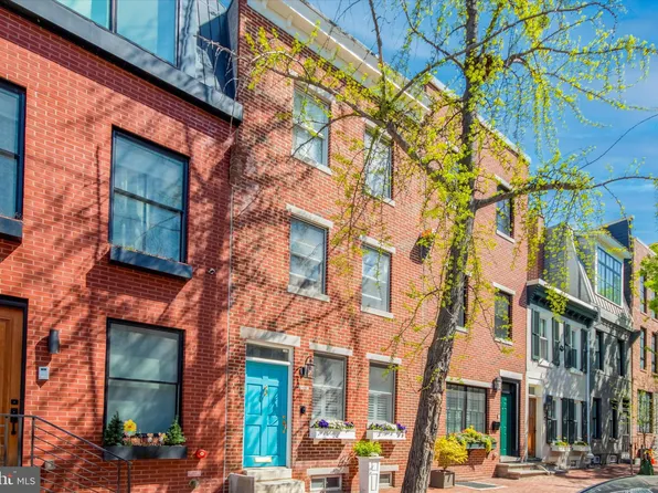 2425 Waverly St, Philadelphia, PA 19146