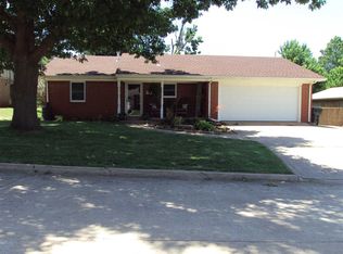 509 S 11th St, Marlow, OK 73055